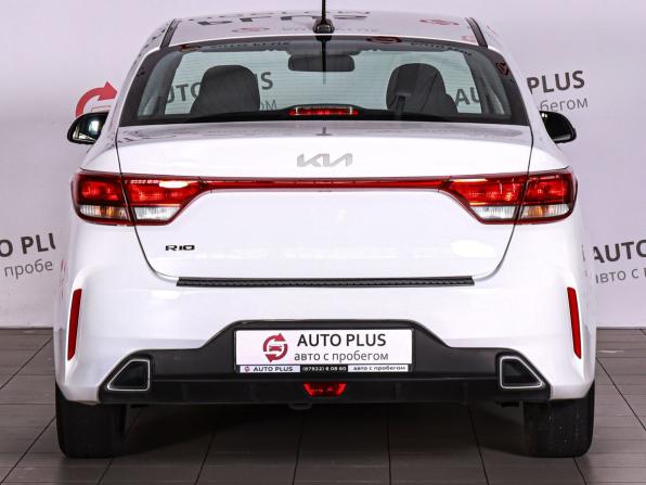 Kia Rio IV Рестайлинг с пробегом 2022 года, цена 1 385 000 рублей, 120599 км, седан, Автокод Объявления
