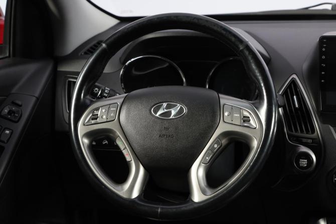 Hyundai ix35 I Рестайлинг с пробегом 2013 года, цена 1 799 000 рублей, 120900 км, внедорожник, Автокод Объявления