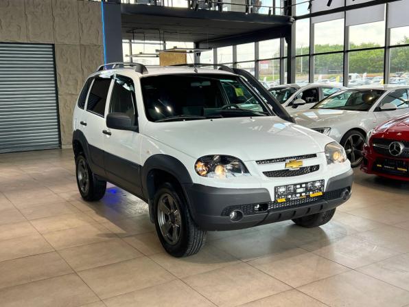 Chevrolet Niva I Рестайлинг с пробегом 2019 года, цена 905 000 рублей, 64513 км, внедорожник, Автокод Объявления