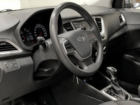 Hyundai Solaris II с пробегом 2019 года, цена 1 450 000 рублей, 51900 км, седан, Автокод Объявления