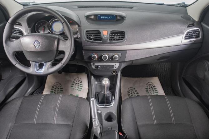 Renault Fluence I Рестайлинг с пробегом 2015 года, цена 979 000 рублей, 181000 км, седан, Автокод Объявления