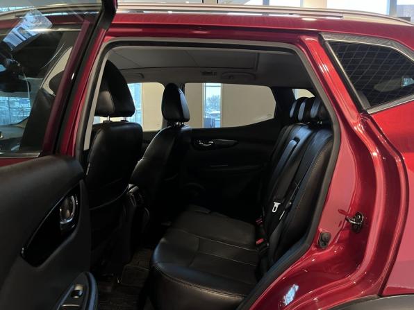 Nissan Qashqai II с пробегом 2018 года, цена 2 035 000 рублей, 106490 км, внедорожник, Автокод Объявления