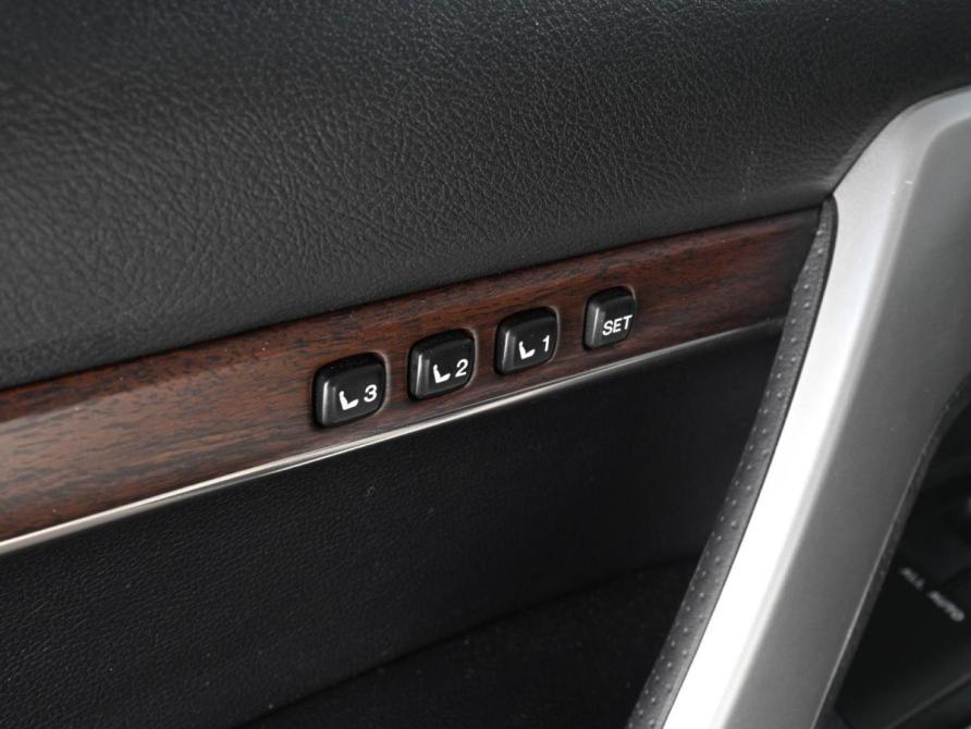Toyota Land Cruiser 200 Series Рестайлинг 2 Ростов-на-Дону  - изображение 21