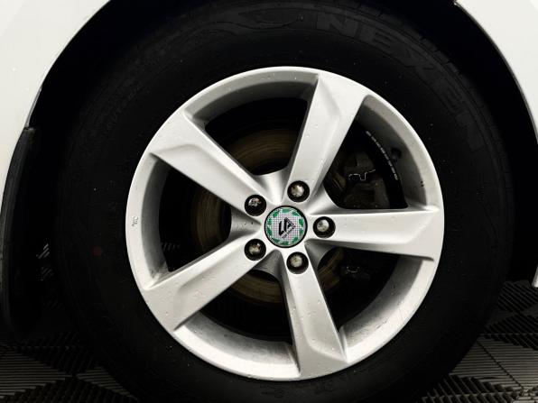 Skoda Rapid I с пробегом 2015 года, цена 819 000 рублей, 189918 км, лифтбек, Автокод Объявления