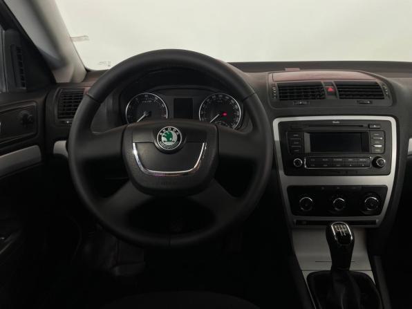 Skoda Octavia II (A5) Рестайлинг с пробегом 2011 года, цена 699 000 рублей, 184336 км, лифтбек, Автокод Объявления