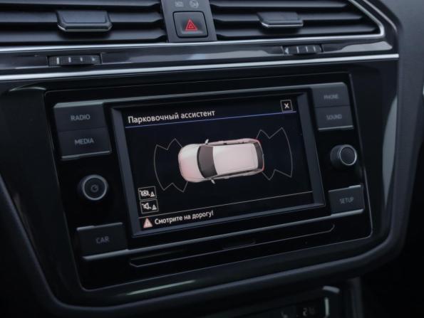Volkswagen Tiguan II с пробегом 2018 года, цена 2 499 000 рублей, 68328 км, внедорожник, Автокод Объявления