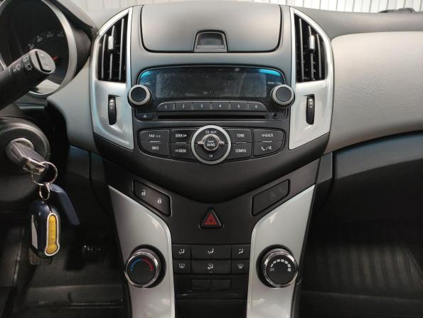 Chevrolet Cruze I Рестайлинг с пробегом 2013 года, цена 750 000 рублей, 98390 км, седан, Автокод Объявления