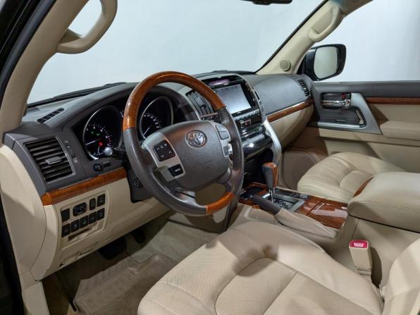 Toyota Land Cruiser 200 Series Рестайлинг 1 с пробегом 2014 года, цена 3 995 000 рублей, 187565 км, внедорожник, Автокод Объявления