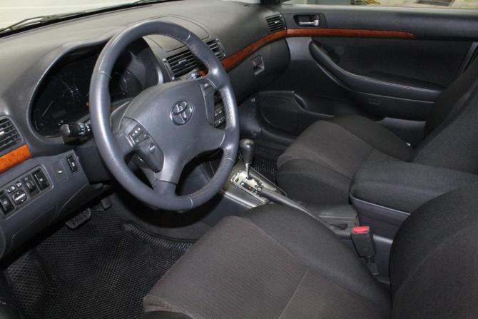 Toyota Avensis II Рестайлинг с пробегом 2006 года, цена 799 000 рублей, 248274 км, седан, Автокод Объявления