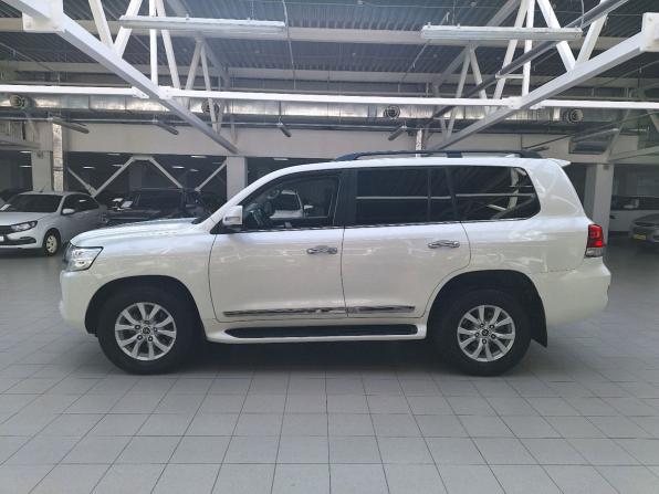 Toyota Land Cruiser 200 Series Рестайлинг 2 с пробегом 2016 года, цена 4 945 000 рублей, 306721 км, внедорожник, Автокод Объявления