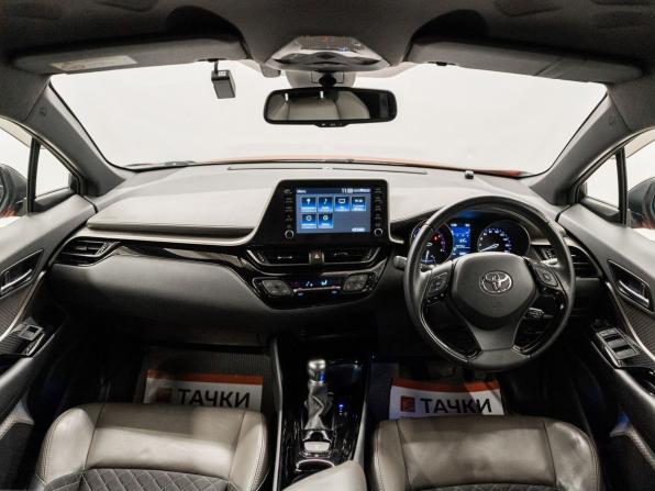 Toyota C-HR I Рестайлинг с пробегом 2019 года, цена 2 050 000 рублей, 53900 км, внедорожник, Автокод Объявления