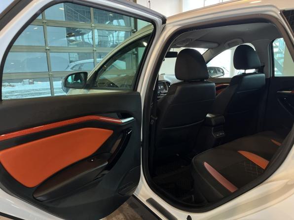 Lada (ВАЗ) Vesta I с пробегом 2021 года, цена 1 362 000 рублей, 50713 км, универсал, Автокод Объявления