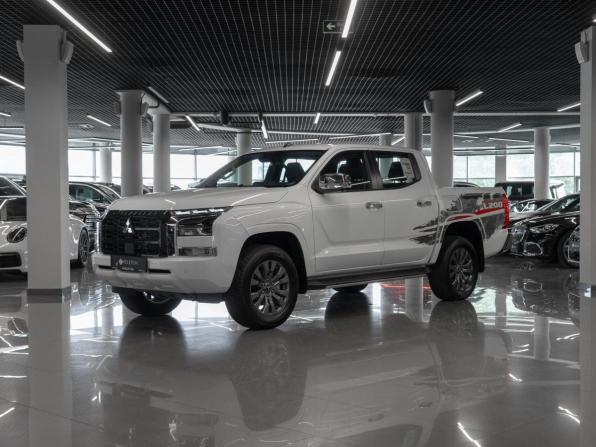 Mitsubishi L200 VI с пробегом 2025 года, цена 5 500 000 рублей, 50 км, пикап, Автокод Объявления