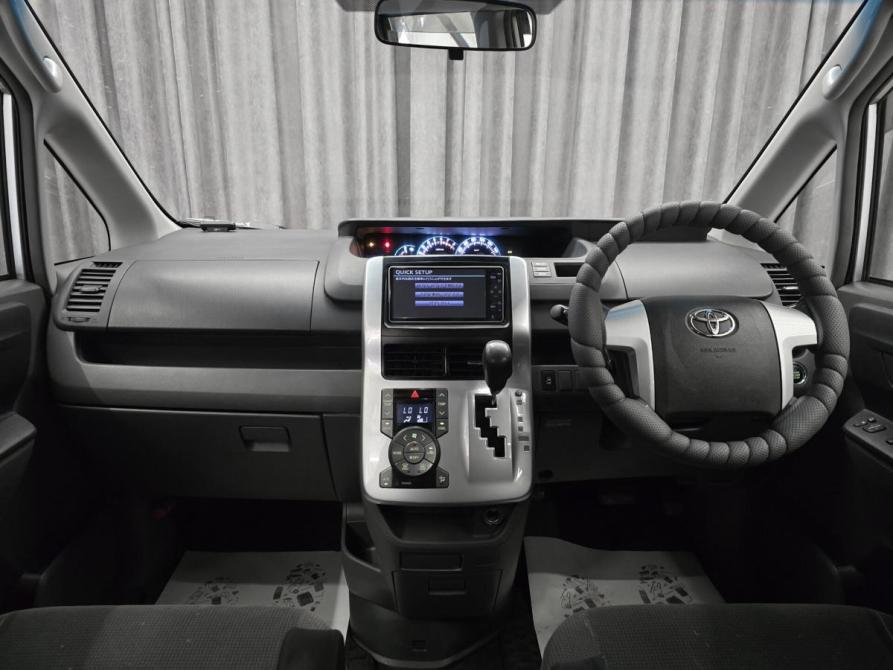 Toyota Noah II (R70) Красноярск  - изображение 12