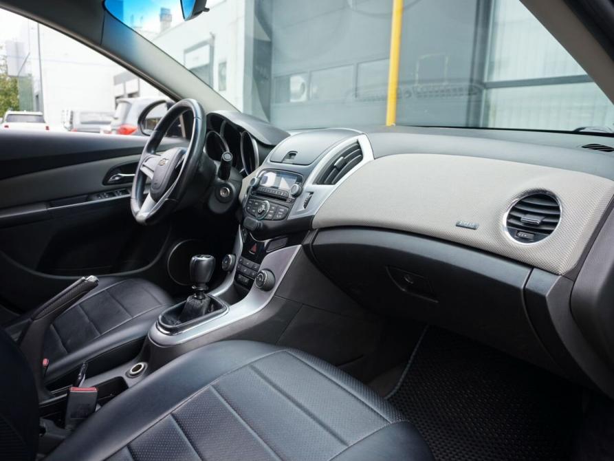 Chevrolet Cruze I Рестайлинг Москва  - изображение 11