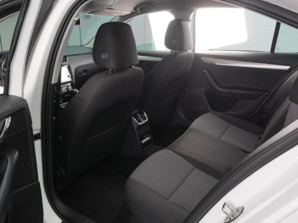 Skoda Octavia III (A7) с пробегом 2015 года, цена 1 550 000 рублей, 93526 км, лифтбек, Автокод Объявления