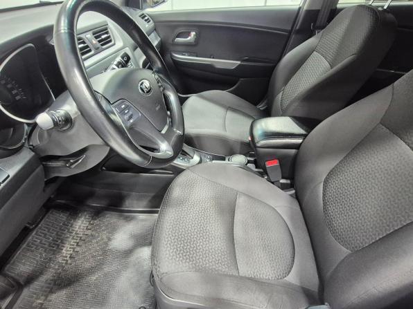 Kia Rio III Рестайлинг с пробегом 2017 года, цена 1 284 000 рублей, 87000 км, седан, Автокод Объявления