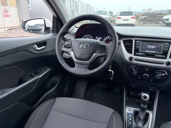 Hyundai Solaris II Рестайлинг с пробегом 2021 года, цена 970 000 рублей, 272000 км, седан, Автокод Объявления