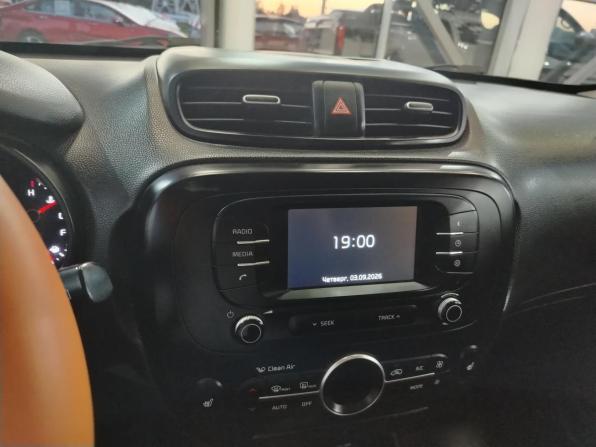 Kia Soul II Рестайлинг с пробегом 2017 года, цена 1 299 000 рублей, 174000 км, хэтчбек, Автокод Объявления