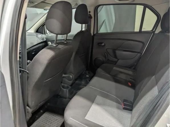 Renault Logan II Рестайлинг с пробегом 2019 года, цена 999 000 рублей, 87137 км, седан, Автокод Объявления
