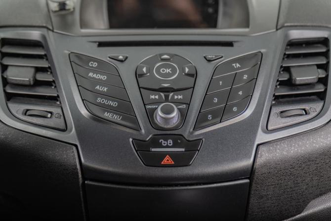 Ford Fiesta Mk6 Рестайлинг с пробегом 2015 года, цена 749 000 рублей, 137000 км, седан, Автокод Объявления