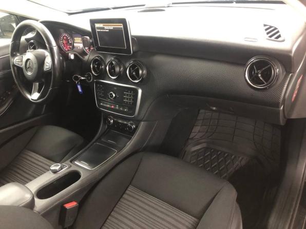 Mercedes-Benz A-Класс III (W176) Рестайлинг с пробегом 2017 года, цена 1 249 000 рублей, 140000 км, хэтчбек, Автокод Объявления
