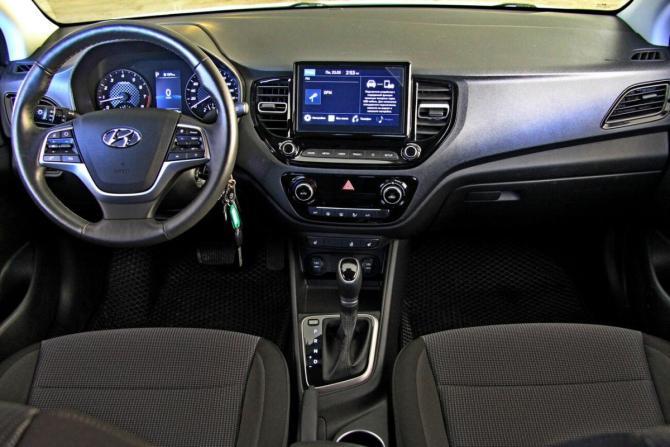 Hyundai Solaris II Рестайлинг с пробегом 2022 года, цена 1 705 000 рублей, 50893 км, седан, Автокод Объявления