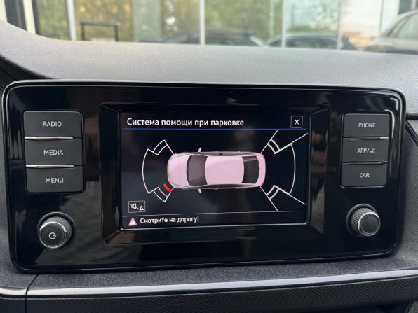 Volkswagen Polo VI с пробегом 2022 года, цена 1 275 000 рублей, 157738 км, лифтбек, Автокод Объявления