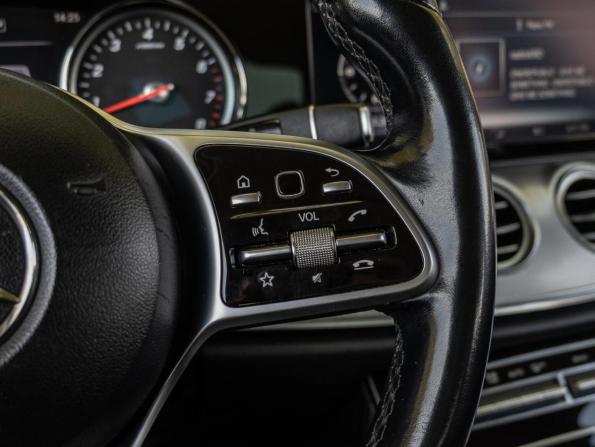 Mercedes-Benz E-Класс V (W213 S213 C238) с пробегом 2018 года, цена 3 180 000 рублей, 122893 км, седан, Автокод Объявления