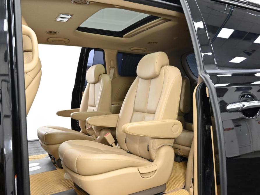 Kia Carnival III Москва  - изображение 18