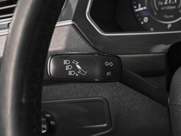 Volkswagen Tiguan II с пробегом 2018 года, цена 2 084 000 рублей, 235891 км, внедорожник, Автокод Объявления