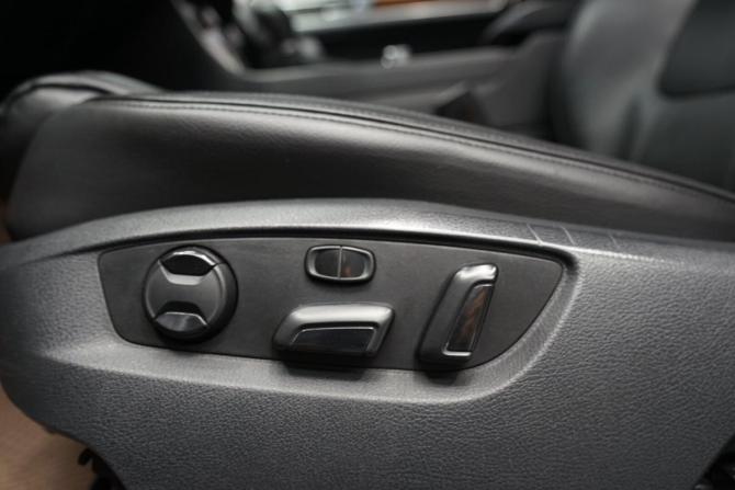 Volkswagen Touareg II с пробегом 2011 года, цена 2 199 000 рублей, 219984 км, внедорожник, Автокод Объявления