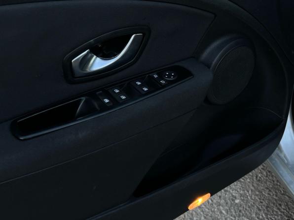 Renault Fluence I с пробегом 2010 года, цена 699 000 рублей, 208700 км, седан, Автокод Объявления