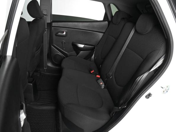 Kia Rio III Рестайлинг с пробегом 2015 года, цена 1 159 000 рублей, 72159 км, хэтчбек, Автокод Объявления