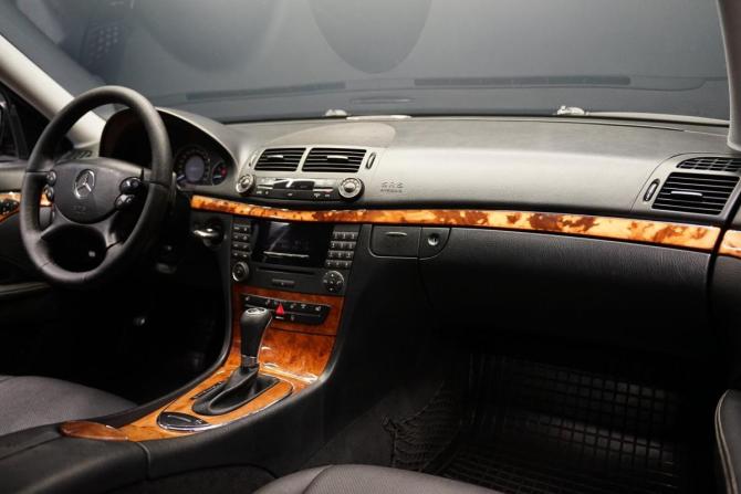 Mercedes-Benz E-Класс III (W211 S211) Рестайлинг с пробегом 2007 года, цена 1 200 000 рублей, 411000 км, седан, Автокод Объявления