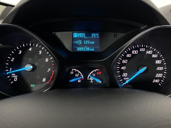 Ford Kuga II с пробегом 2015 года, цена 1 550 000 рублей, 99126 км, внедорожник, Автокод Объявления