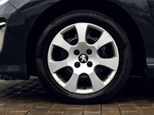 Peugeot 308 I Рестайлинг с пробегом 2012 года, цена 395 000 рублей, 380000 км, хэтчбек, Автокод Объявления