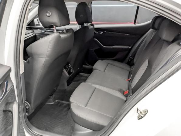 Skoda Octavia IV (A8) с пробегом 2021 года, цена 2 015 000 рублей, 142559 км, лифтбек, Автокод Объявления