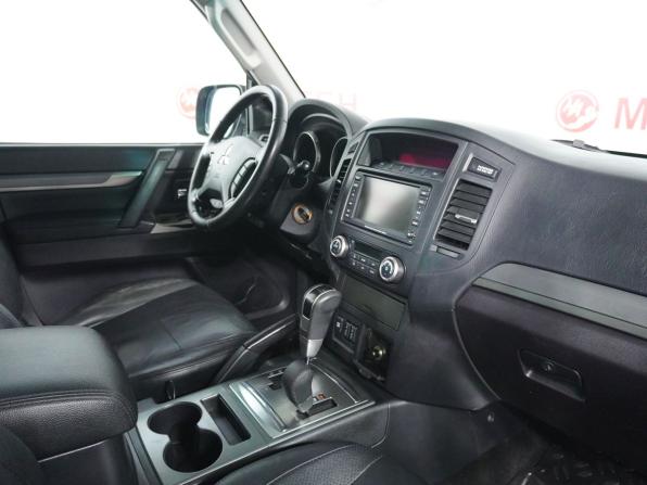 Mitsubishi Pajero IV Рестайлинг 1 с пробегом 2011 года, цена 1 760 000 рублей, 190470 км, внедорожник, Автокод Объявления