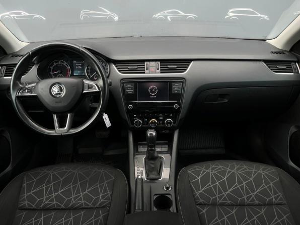Skoda Octavia III (A7) Рестайлинг с пробегом 2018 года, цена 998 600 рублей, 324119 км, лифтбек, Автокод Объявления