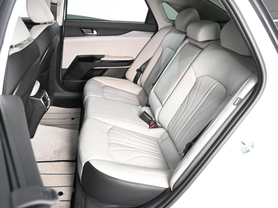 Kia K5 III Рестайлинг Ростов-на-Дону  - изображение 9