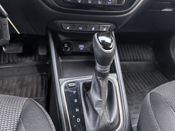 Hyundai Solaris II с пробегом 2019 года, цена 1 675 000 рублей, 23688 км, седан, Автокод Объявления