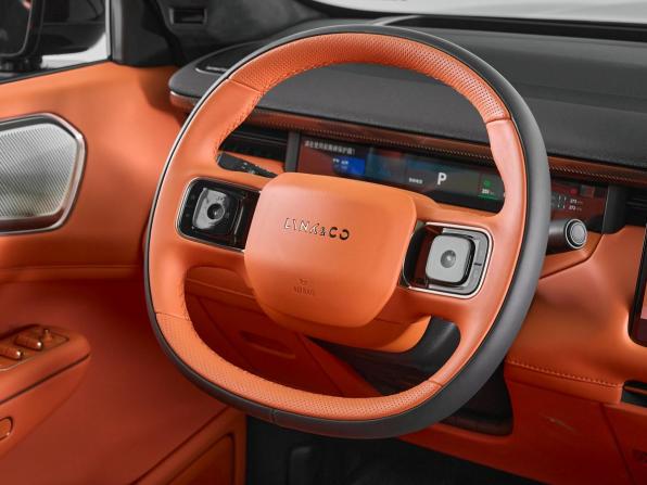Lynk &amp; Co 900 с пробегом 2025 года, цена 7 815 000 рублей, 5 км, внедорожник, Автокод Объявления