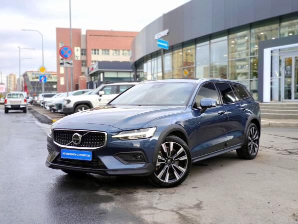 Volvo V60 Cross Country II с пробегом 2023 года, цена 6 250 000 рублей, 39628 км, универсал, Автокод Объявления