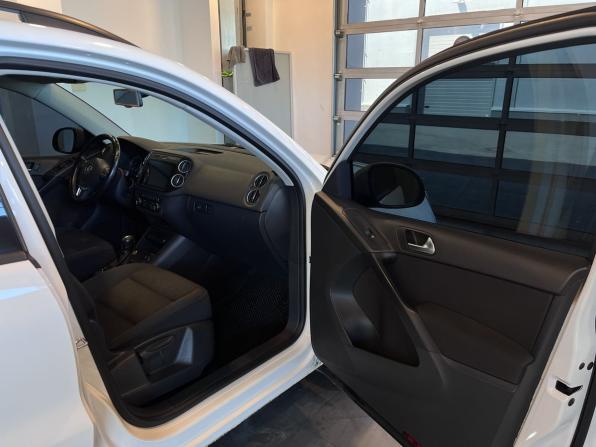 Volkswagen Tiguan I Рестайлинг с пробегом 2012 года, цена 1 560 000 рублей, 100021 км, внедорожник, Автокод Объявления