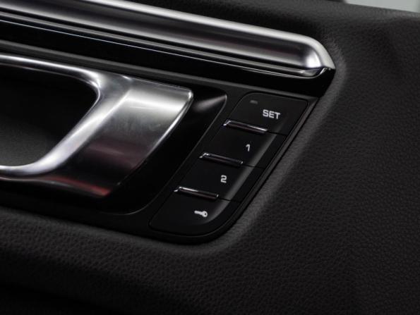 Porsche Macan I с пробегом 2017 года, цена 3 590 000 рублей, 78309 км, внедорожник, Автокод Объявления