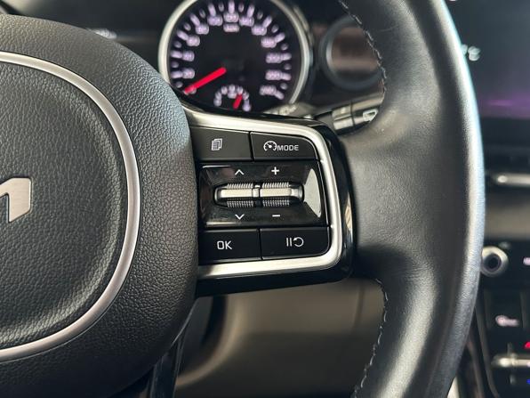 Kia Carnival IV с пробегом 2023 года, цена 4 022 000 рублей, 64537 км, минивэн, Автокод Объявления