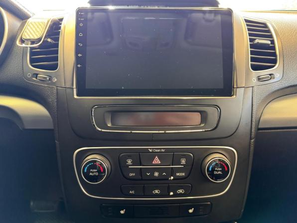 Kia Sorento II Рестайлинг с пробегом 2013 года, цена 1 640 000 рублей, 217339 км, внедорожник, Автокод Объявления