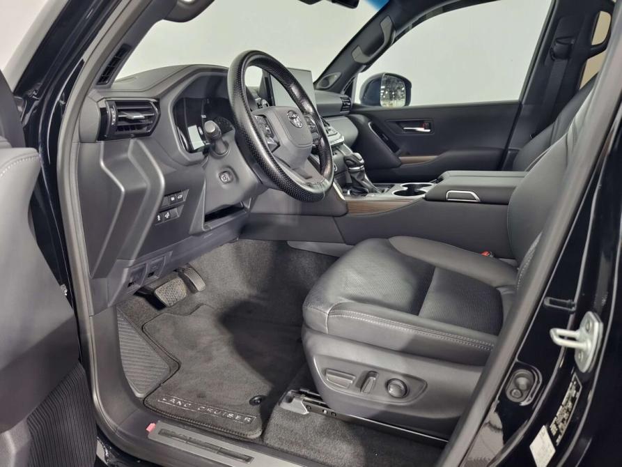 Toyota Land Cruiser 300 Series Санкт-Петербург  - изображение 23