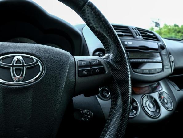 Toyota RAV4 III (XA30) Рестайлинг с пробегом 2012 года, цена 1 650 000 рублей, 116208 км, внедорожник, Автокод Объявления
